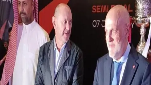 鲍威尔：追梦路上多波折，屡次动念退休隐退江湖